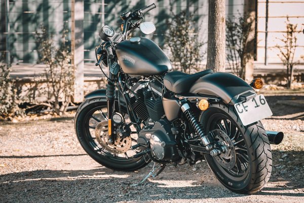 Comment entretenir sa moto Yamaha : conseils pratiques